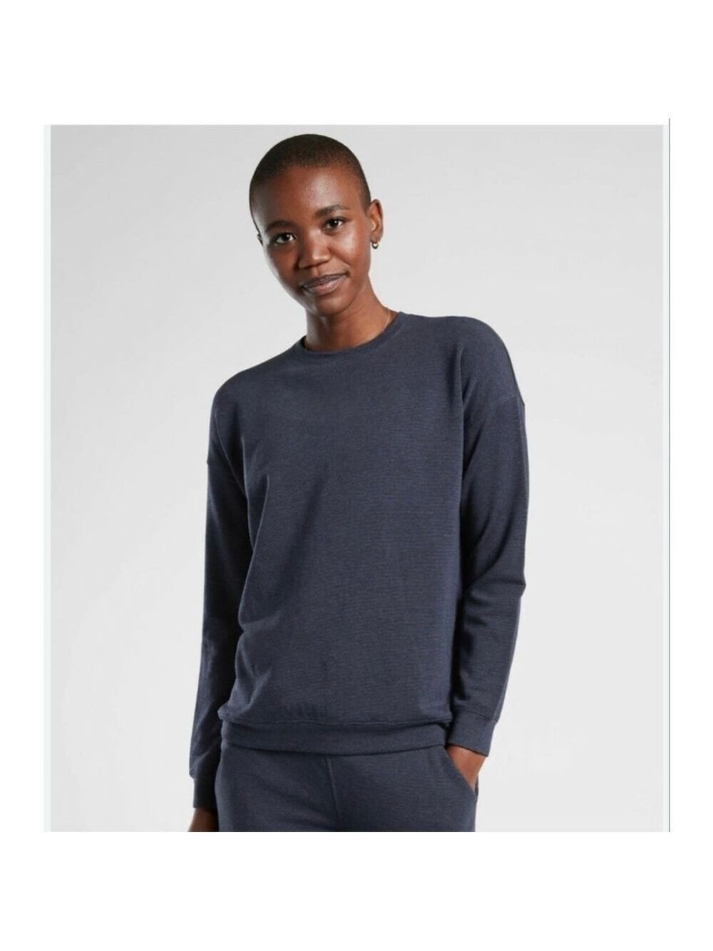 Women's Athleta Studio to Street Sweatshirt M Navy